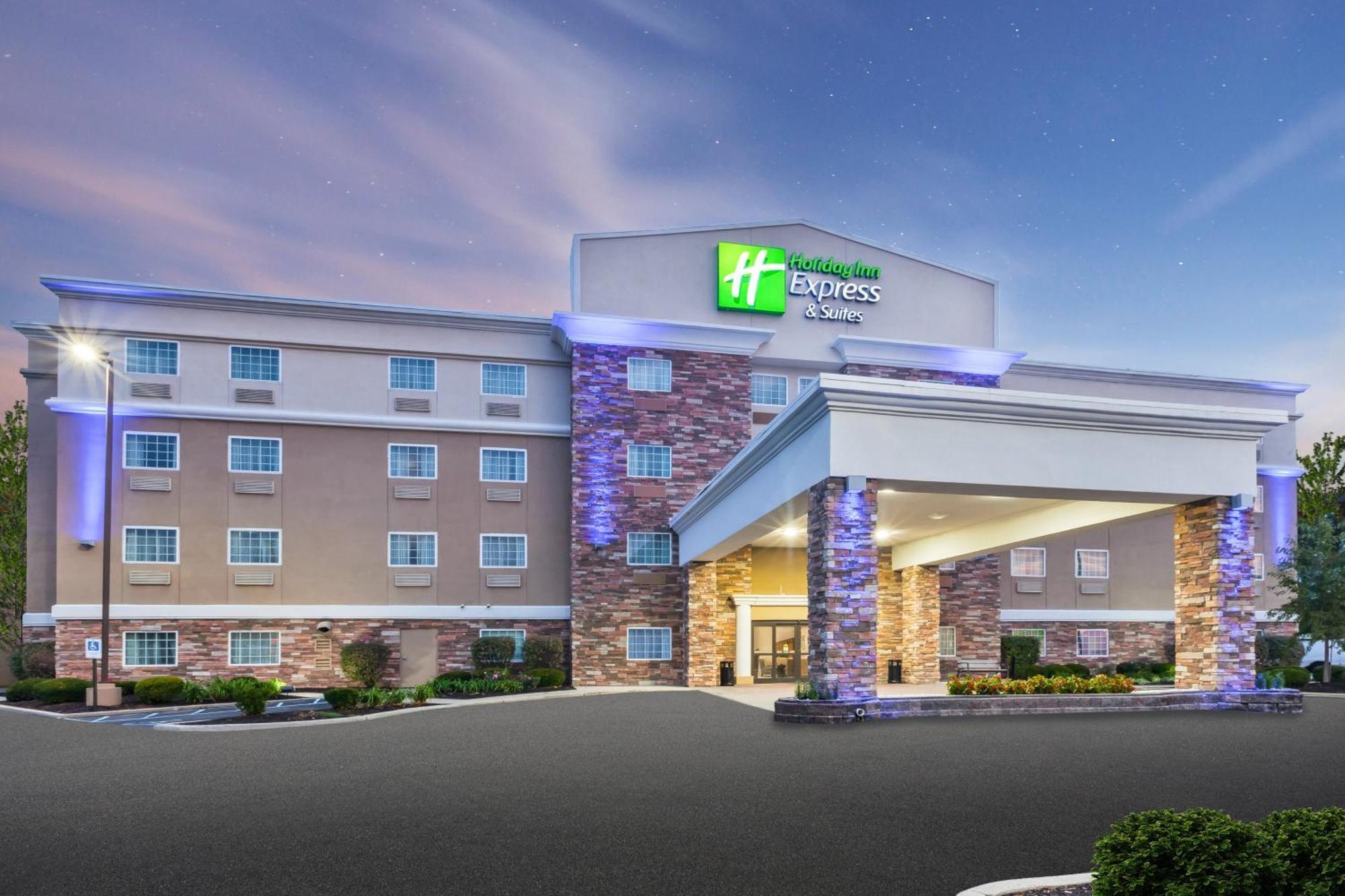Holiday Inn Express & Suites Carmel North - Westfield By Ihg Exterior foto